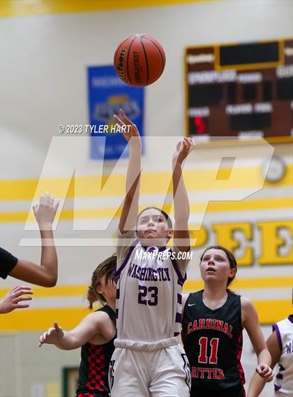 Thumbnail 3 in Indianapolis Cardinal Ritter vs. Indianapolis Washington (IHSAA 3A Sectional Semi-Final) photogallery.