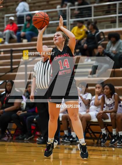 Thumbnail 1 in Indianapolis Cardinal Ritter vs. Indianapolis Washington (IHSAA 3A Sectional Semi-Final) photogallery.