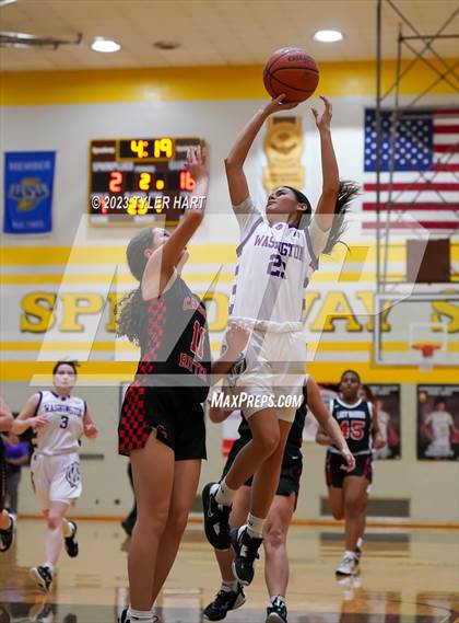 Thumbnail 3 in Indianapolis Cardinal Ritter vs. Indianapolis Washington (IHSAA 3A Sectional Semi-Final) photogallery.