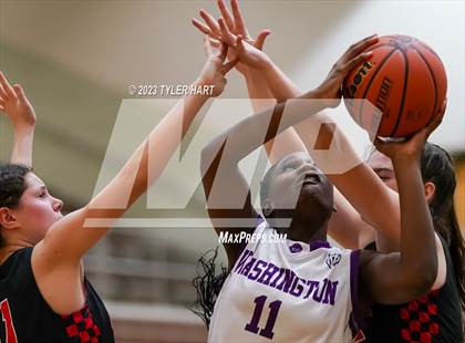 Thumbnail 3 in Indianapolis Cardinal Ritter vs. Indianapolis Washington (IHSAA 3A Sectional Semi-Final) photogallery.