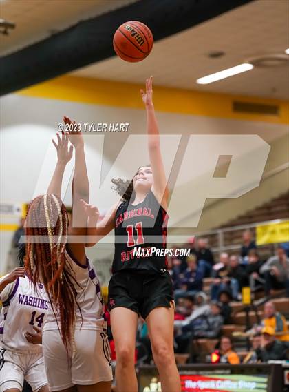 Thumbnail 3 in Indianapolis Cardinal Ritter vs. Indianapolis Washington (IHSAA 3A Sectional Semi-Final) photogallery.