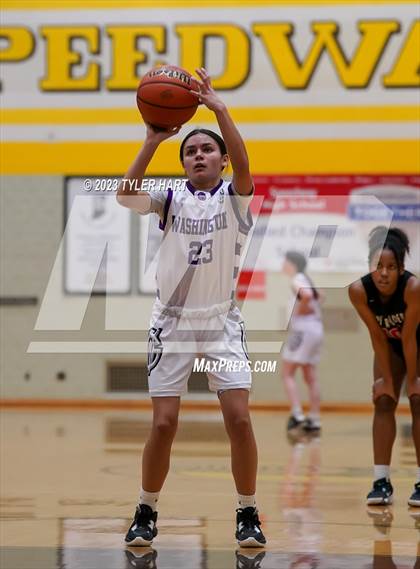 Thumbnail 1 in Indianapolis Cardinal Ritter vs. Indianapolis Washington (IHSAA 3A Sectional Semi-Final) photogallery.