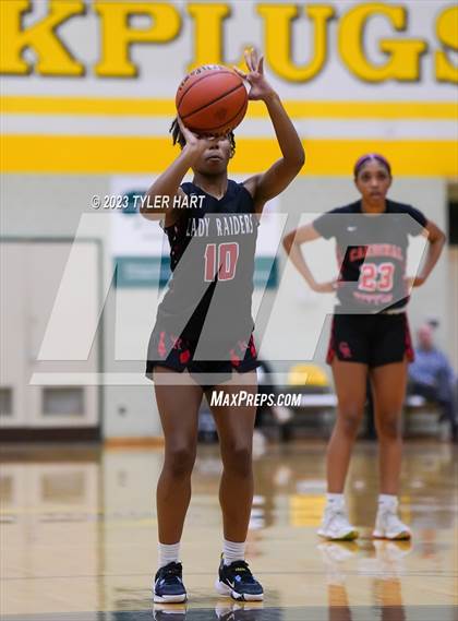 Thumbnail 1 in Indianapolis Cardinal Ritter vs. Indianapolis Washington (IHSAA 3A Sectional Semi-Final) photogallery.