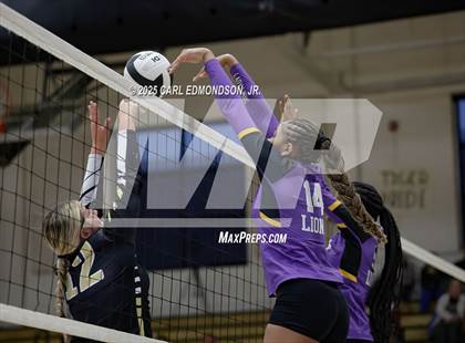 Thumbnail 2 in Columbia Central @ Central Magnet photogallery.