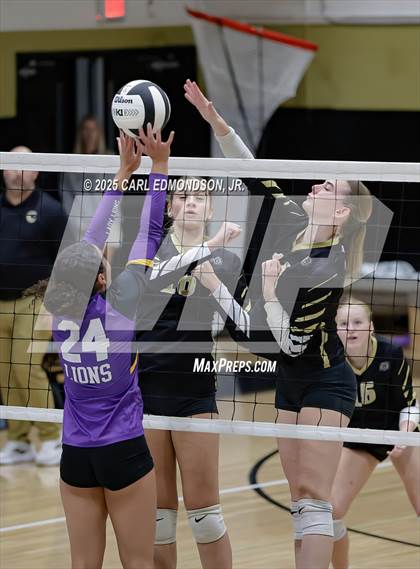 Thumbnail 3 in Columbia Central @ Central Magnet photogallery.