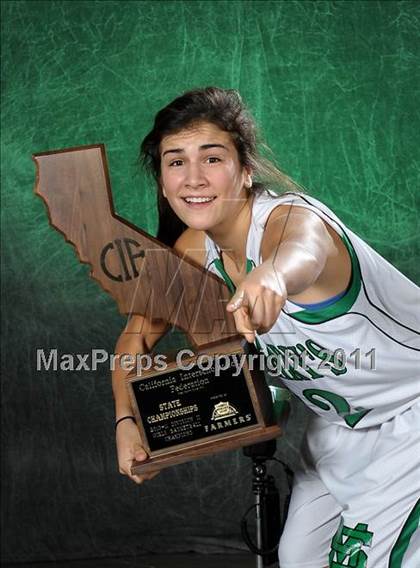 Thumbnail 2 in St. Mary's (CIF State D2 Award Photos) photogallery.