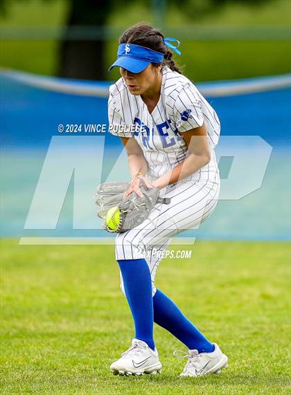 Thumbnail 2 in Kelso @ Seattle Prep (WIAA 3A State Championships Round 1) photogallery.