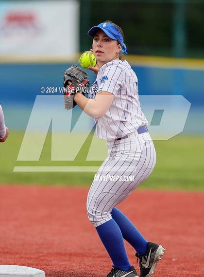 Thumbnail 3 in Kelso @ Seattle Prep (WIAA 3A State Championships Round 1) photogallery.