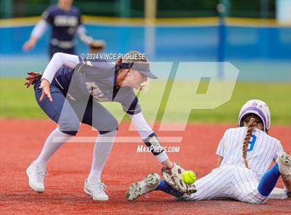 Thumbnail 2 in Kelso @ Seattle Prep (WIAA 3A State Championships Round 1) photogallery.