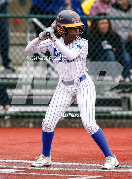 Thumbnail 1 in Kelso @ Seattle Prep (WIAA 3A State Championships Round 1) photogallery.