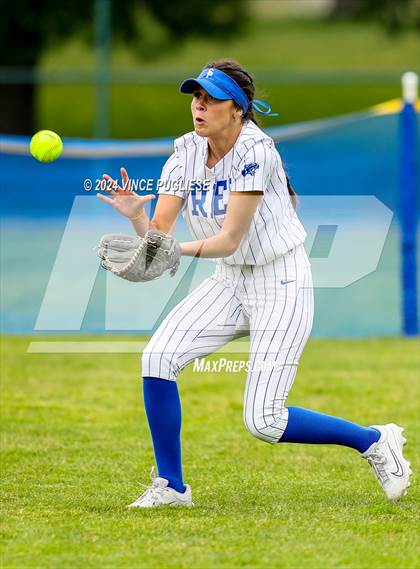 Thumbnail 3 in Kelso @ Seattle Prep (WIAA 3A State Championships Round 1) photogallery.