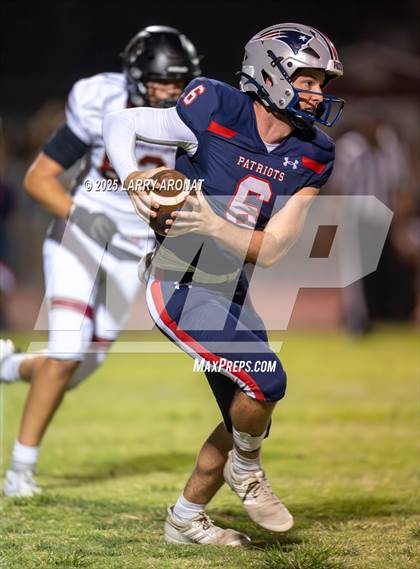 Thumbnail 1 in Oaks Christian @ Liberty photogallery.