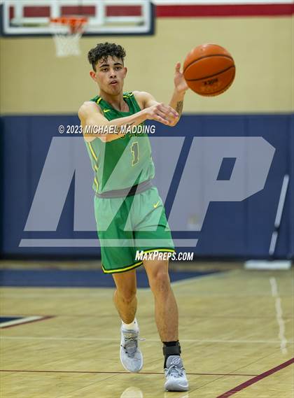 Thumbnail 1 in La Porte vs Little Cypress-Mauriceville (Hardin-Jefferson Basketball Marathon) photogallery.