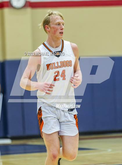 Thumbnail 1 in La Porte vs Little Cypress-Mauriceville (Hardin-Jefferson Basketball Marathon) photogallery.