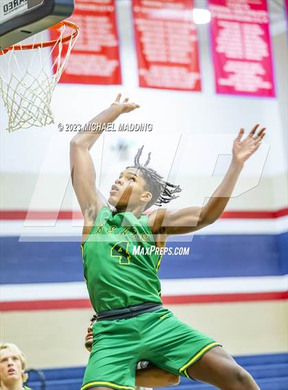 Thumbnail 2 in La Porte vs Little Cypress-Mauriceville (Hardin-Jefferson Basketball Marathon) photogallery.