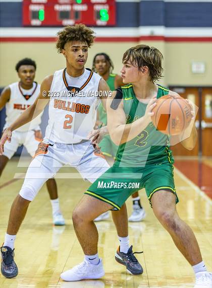 Thumbnail 2 in La Porte vs Little Cypress-Mauriceville (Hardin-Jefferson Basketball Marathon) photogallery.