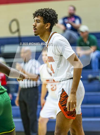 Thumbnail 2 in La Porte vs Little Cypress-Mauriceville (Hardin-Jefferson Basketball Marathon) photogallery.