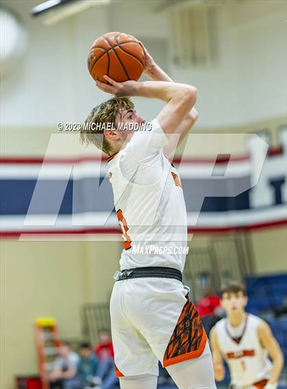 Thumbnail 3 in La Porte vs Little Cypress-Mauriceville (Hardin-Jefferson Basketball Marathon) photogallery.