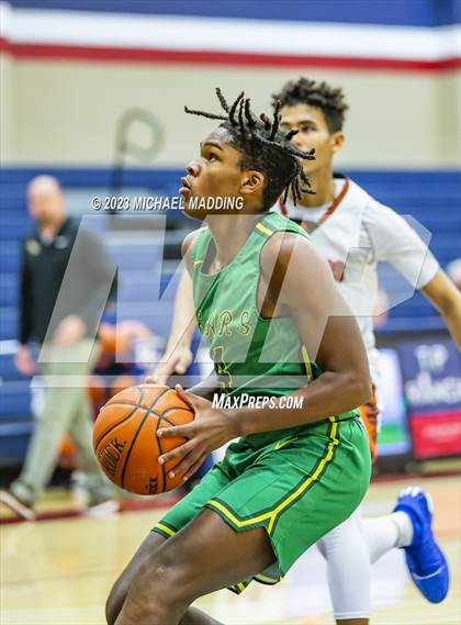 Thumbnail 1 in La Porte vs Little Cypress-Mauriceville (Hardin-Jefferson Basketball Marathon) photogallery.
