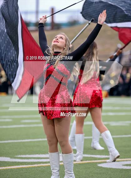 Thumbnail 1 in Carthage vs. Crandall (UIL 4A Division I Region III Regional Playoff) photogallery.