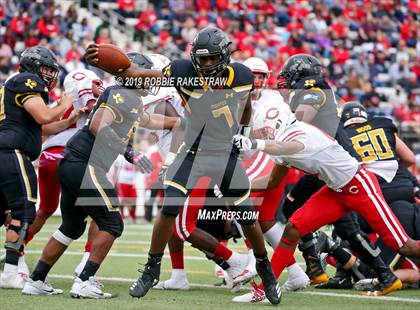 Thumbnail 1 in Carthage vs. Crandall (UIL 4A Division I Region III Regional Playoff) photogallery.