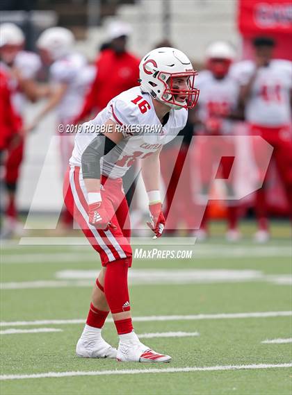 Thumbnail 3 in Carthage vs. Crandall (UIL 4A Division I Region III Regional Playoff) photogallery.