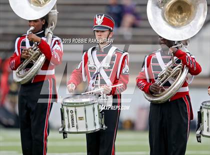 Thumbnail 3 in Carthage vs. Crandall (UIL 4A Division I Region III Regional Playoff) photogallery.