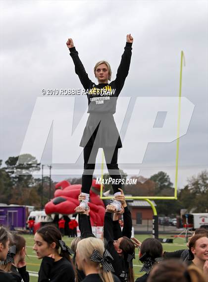 Thumbnail 2 in Carthage vs. Crandall (UIL 4A Division I Region III Regional Playoff) photogallery.