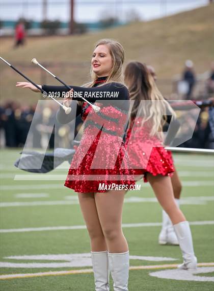 Thumbnail 3 in Carthage vs. Crandall (UIL 4A Division I Region III Regional Playoff) photogallery.