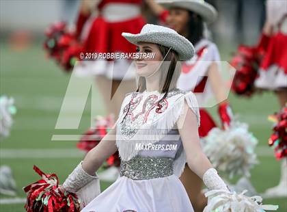 Thumbnail 2 in Carthage vs. Crandall (UIL 4A Division I Region III Regional Playoff) photogallery.