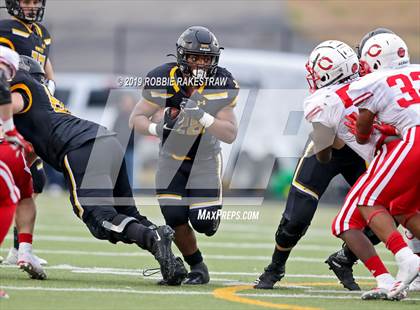 Thumbnail 3 in Carthage vs. Crandall (UIL 4A Division I Region III Regional Playoff) photogallery.