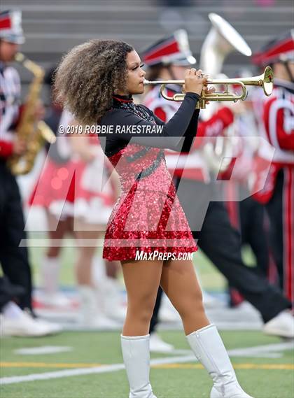 Thumbnail 2 in Carthage vs. Crandall (UIL 4A Division I Region III Regional Playoff) photogallery.