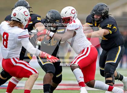 Thumbnail 3 in Carthage vs. Crandall (UIL 4A Division I Region III Regional Playoff) photogallery.