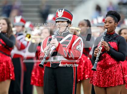 Thumbnail 3 in Carthage vs. Crandall (UIL 4A Division I Region III Regional Playoff) photogallery.