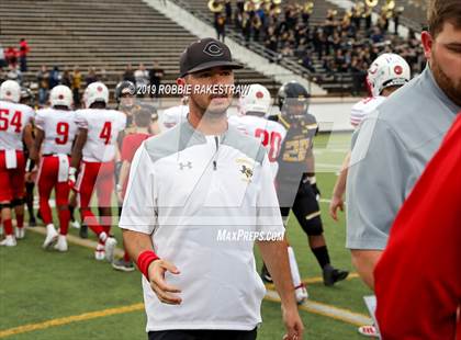 Thumbnail 3 in Carthage vs. Crandall (UIL 4A Division I Region III Regional Playoff) photogallery.