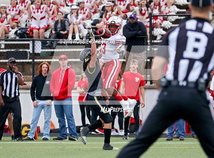 Thumbnail 3 in Carthage vs. Crandall (UIL 4A Division I Region III Regional Playoff) photogallery.