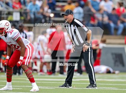 Thumbnail 2 in Carthage vs. Crandall (UIL 4A Division I Region III Regional Playoff) photogallery.