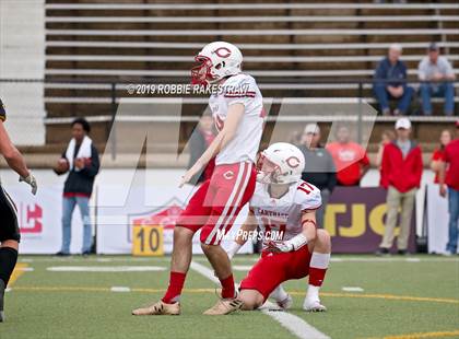 Thumbnail 2 in Carthage vs. Crandall (UIL 4A Division I Region III Regional Playoff) photogallery.