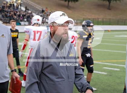 Thumbnail 2 in Carthage vs. Crandall (UIL 4A Division I Region III Regional Playoff) photogallery.