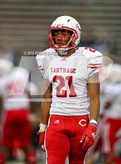 Thumbnail 1 in Carthage vs. Crandall (UIL 4A Division I Region III Regional Playoff) photogallery.