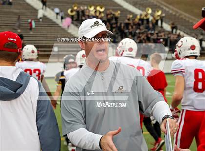 Thumbnail 1 in Carthage vs. Crandall (UIL 4A Division I Region III Regional Playoff) photogallery.