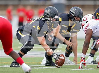 Thumbnail 1 in Carthage vs. Crandall (UIL 4A Division I Region III Regional Playoff) photogallery.