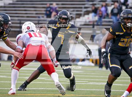 Thumbnail 3 in Carthage vs. Crandall (UIL 4A Division I Region III Regional Playoff) photogallery.