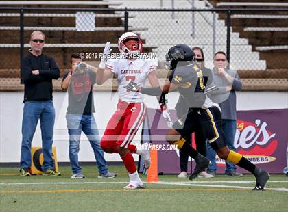 Thumbnail 1 in Carthage vs. Crandall (UIL 4A Division I Region III Regional Playoff) photogallery.
