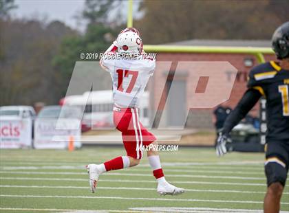 Thumbnail 1 in Carthage vs. Crandall (UIL 4A Division I Region III Regional Playoff) photogallery.