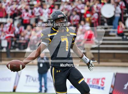 Thumbnail 1 in Carthage vs. Crandall (UIL 4A Division I Region III Regional Playoff) photogallery.