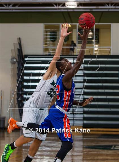 Thumbnail 1 in Roosevelt vs Maret (George Long Holiday Hoops Tournament) photogallery.