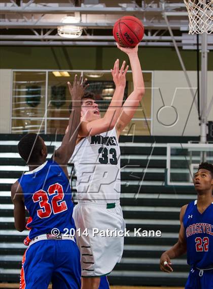 Thumbnail 3 in Roosevelt vs Maret (George Long Holiday Hoops Tournament) photogallery.
