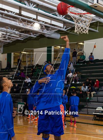Thumbnail 1 in Roosevelt vs Maret (George Long Holiday Hoops Tournament) photogallery.