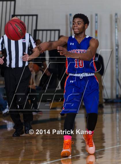 Thumbnail 3 in Roosevelt vs Maret (George Long Holiday Hoops Tournament) photogallery.